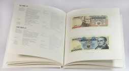 NBP, zestaw - Polskie banknoty obiegowe z lat 1975-1996 Każdy w zestawów zawiera 23 banknoty w bankowym stanie zachowania. 
Grade: UNC 

Polish pap...