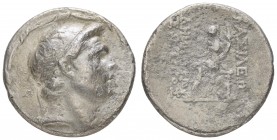 Griechen Syria
Demetrios I. Soter, 162-150 v.u.Z. AR Tetradrachme Seleucis et Pieria, Antiochia Av.: Kopf mit Diadem nach rechts, alles in Lorbeerkra...