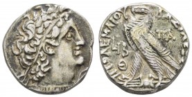 Griechen Aegyptus
Kleopatra III. und Ptolemaios X., 107-101 v.u.Z. AR Tetradrachme Paphos auf Zypern Av.: Kopf des Königs mit Diadem und Ägis nach re...