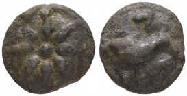 Römer Republik
Anonym Æ Teruncius 220 v.u.Z. Luceria Av.: achtstrahliger Stern, Rv.: Delfin nach rechts, darüber drei Punkte, darunter archaisches L,...