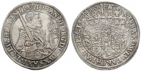 bis 1799 Sachsen
Johann Georg I., 1615-1656 Taler 1628 Hüftbild des geharnischten Kurfürsten nach rechts, sechsfach behelmtes Wappen mit 18 Feldern, ...
