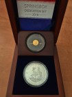 Gabun
 2018 Springbok Dedication Set, enthalten 1.000 Francs CFA in Gold und 3.000 Francs CFA in Silber, wie verausgabt, mit CoA, Auflage nur 1.000 S...