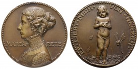 Spezialsammlung Goetz-Medaillen
 ohne Jahr große schwere Bronzegussmedaille auf Goetz' Frau Margarete, Av.: ihr Brustbild nach links, MARGA- RETE, Rv...