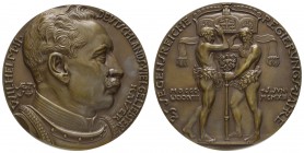 Spezialsammlung Goetz-Medaillen
 1913 Bronzegussmedaille auf das 25-jährige Regierungsjubiläum Wilhelm II., Av.: Büste nach rechts, Rv.: zwei Wilde M...