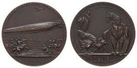 Spezialsammlung Goetz-Medaillen
 1913 Bronzemedaille auf die Notlandung des Zeppelins XVI in Luneville am 3. April, Av.: das Luftschiff bei der Landu...