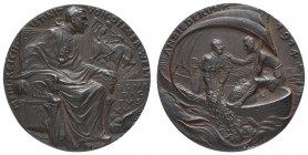 Spezialsammlung Goetz-Medaillen
 1914 Eisengussmedaille auf die Beeinflussung von Papst Benedikt XV., Av.: Papst Benedikt thront nach rechts und scha...