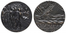 Spezialsammlung Goetz-Medaillen
 1915 geschwärzte Bronzegussmedaille (Kupfer?) auf die Torpedierung der "Lusitania" durch ein deutsches U-Boot, Av.: ...