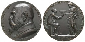Spezialsammlung Goetz-Medaillen
 1916 Bronzegussmedaille auf den leitenden Sanitätsoffizier des Landshuter Lazaretts der Hilfsarmee und Stadtrat, Dr....