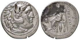 GRECHE - RE DI MACEDONIA - Alessandro III (336-323 a.C.) - Dracma - Testa di Eracle a d. /R Zeus seduto a s.; davanti, una testa di leone frontale, so...