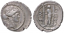 ROMANE REPUBBLICANE - CLAUDIA - P. Clodius M. f. Turrinus (42 a C.) - Denario - Testa di Apollo a d.; dietro, una lira /R Diana Lucifera con due torce...