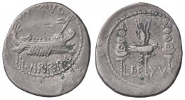 ROMANE IMPERIALI - Marc'Antonio († 30 a.C.) - Denario - Galera pretoriana /R LEG XV - Aquila legionaria tra due insegne militari B. 126; Cr. 544/30 (A...