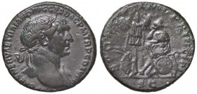 ROMANE IMPERIALI - Traiano (98-117) - Asse - Testa laureata a d. /R La Dacia seduta a s. su degli scudi di fronte a un trofeo e degli scudi C. 532 (AE...