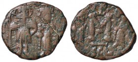 BIZANTINE - Costante II (641-668) - Follis (Siracusa) - Costante II e Costantino stanti /R Grande M, sopra monogramma Ratto 1604; Sear 1109 (AE g. 4,1...