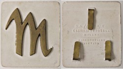 VARIE - Epoca fascista Distintivo da ispettrice "gruppo rionali femminili", in bakelite, mm 45x50
Ottimo