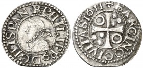 1611. Felipe III. Barcelona. 1/2 croat. (AC. 374) (Cru.C.G. 4342). 1,49 g. Letras A sin travesaño. Letra L de PHILIPP rectificada sobre una P. MBC+.