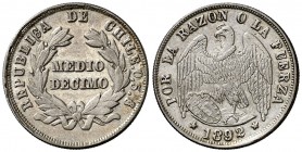 1892/82. Chile. (Santiago). 1/2 décimo. (Kr. 137.3). 1,20 g. AG. Bella. Escasa así. S/C-.