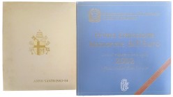 Lote de 2 carteritas oficiales: Italia serie del Euro 2002, y Vaticano 500 y 1000 liras Año Santo 1983-84. A examinar. S/C.