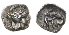 Monete della Magna Grecia
Calabria
Taranto - Diobolo databile al periodo 280-228 a.C. - Diritto: testa di Atena a destra con elmo attico crestato e ...
