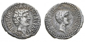 Monete Romane Pre-Imperiali

Marco Antonio e Ottaviano - Denaro al nome M.BARBAT databile al 41 a.C. - Zecca: itinerante al seguito di Marco Antonio...