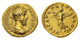 Monete Romane Imperiali
Lucio Vero (161-169 d.C.)
Aureo databile agli anni 165-166 d.C. - Zecca: Roma - Diritto: busto laureato, drappeggiato e cora...