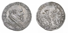 Monete di Zecche Italiane
Stati Pontifici
Gregorio XIII (1572-1585) - Testone - Zecca: Roma - Diritto: busto del Papa a destra con piviale - Rovesci...