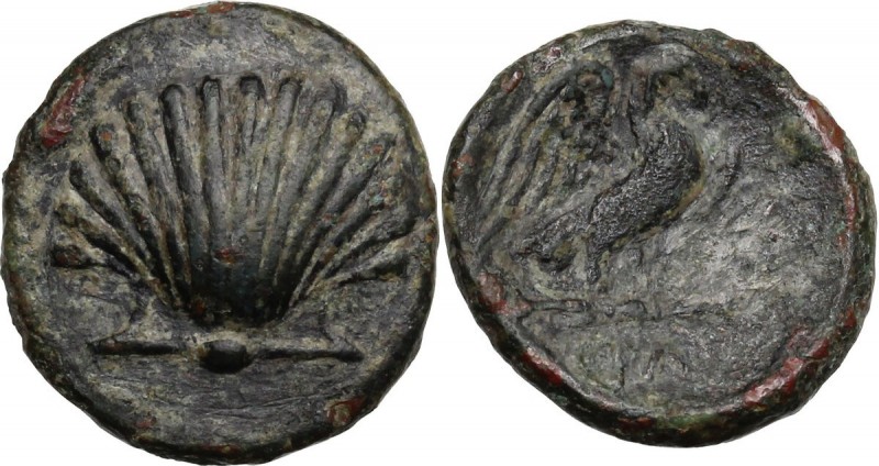 Greek Italy. Southern Apulia, Graxa. AE 15 mm. c. 250-225 BC. Cockle shell. / Ea...