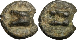 Roma/Roma series. AE Cast Uncia, 269-266 BC. Knucklebone seen from outside. / Knucklebone seen from inside. Cr. 21/6; Vecchi ICC 46; HN Italy 293. AE....