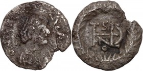 Ostrogothic Italy. Theodahad (534-536). AR Half Siliqua in the name of Justinian I, Ravenna mint. DN IVSTI [ ]. Diademed, draped and cuirassed bust ri...