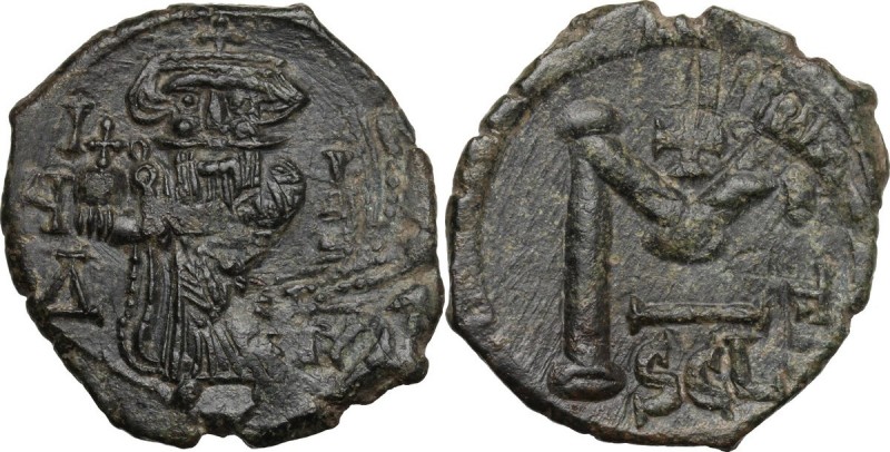 Constans II (641-668). AE Follis, Syracuse mint. Facing bust, with long beard, w...