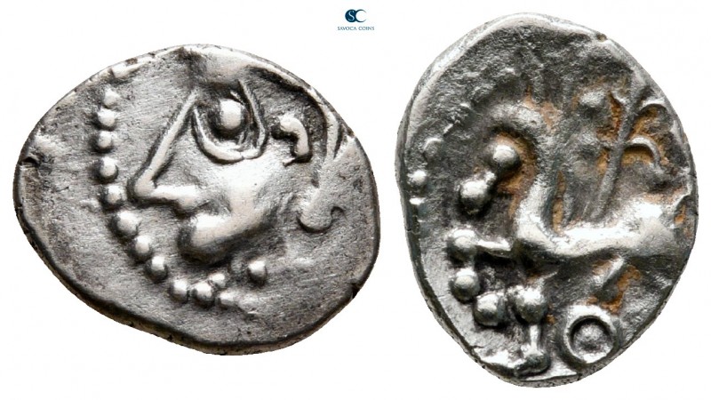 Central Gaul. Bituriges Cubi circa 75-50 BC. Quinarius AR

14 mm, 1,89 g

Ma...