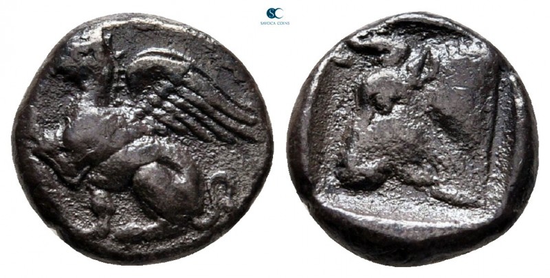 Thrace. Abdera circa 411-386 BC. 
Triobol AR

12 mm, 1,66 g

Griffin seated...