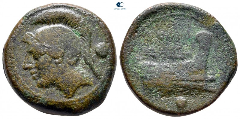 Anonymous circa 217-215 BC. Rome
Uncia Æ

25 mm, 12,97 g

Helmeted head of ...