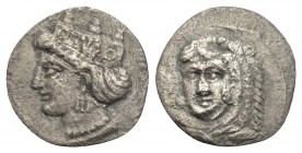 Cilicia. Uncertain mint. 4th century BC.
AR Obol Obv. Head of Herakles facing slightly left, wearing lion skin headdress.
Rev. Head of Aphrodite lef...