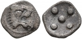 SICILY. Leontini. Circa 476-466 BC. Pentonkion (Silver, 7 mm, 0.22 g). Head of a lion to right. Rev. Five pellets (mark of value). Boehringer, Münzges...