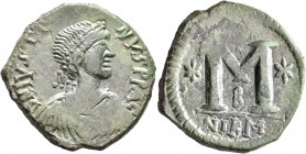 Justin I, 518-527. Follis (Bronze, 32 mm, 17.81 g, 7 h), Nicomedia. D N IVSTINVS P F AVG Diademed and draped bust of Justin I to right. Rev. Large M b...