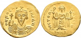 Phocas, 602-610. Solidus (Gold, 21 mm, 4.45 g, 7 h), Constantinopolis, 603-607. o N FOCAS PЄRP AVG Draped and cuirassed bust of Phocas facing, wearing...