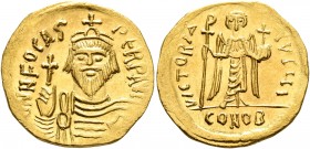 Phocas, 602-610. Solidus (Gold, 20 mm, 4.41 g, 6 h), Constantinopolis, 607-610. δ N FOCAS PERP AVI Draped and cuirassed bust of Phocas facing, wearing...