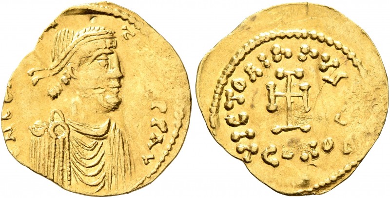Constans II, 641-668. Tremissis (Gold, 17 mm, 1.25 g, 6 h), Constantinopolis. [δ...