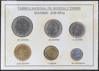 Estado Español
Serie 6 monedas 10 Céntimos a 50 Pesetas. En cartón original F.N.M.T. Presentación con piezas de diferentes fechas: 10 Cts 1959, 1 y 2´...