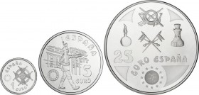 Juan Carlos I
Juan Carlos I
Serie 3 monedas 1, 5 y 25 Euro. 1998. HOMENAJE AL EJÉRCITO DE TIERRA ESPAÑOL. AR. Laureada, Guardia Real y Emblemas. En es...
