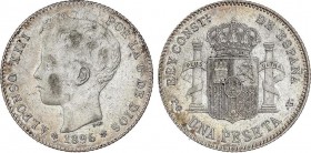 Lots and Collections
Alfonso XIII
Lote 2 monedas 1 Peseta. 1896 (*18-96) y 1900 (*19-00). P.G.-V. y S.M.-V. (Pequeñas rayitas). EBC y EBC+. 