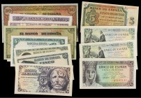 Spanish Banknotes Lots and Collections
Lote 12 billetes 5 (8), 25 (3) y 50 Pesetas. 1938 a 1954. Todos menos tres SC y todos diferentes excepto una pa...