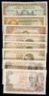 Spanish Banknotes Lots and Collections
Lote 16 billetes 100 (9), 500 (4) y 1.000 Pesetas (3). 1940 a 1971. Casi todos SC. Incluye Colón, Bayeu, J.R.To...
