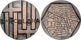 Spanish Medals
Ciutat Vella. 1978 (1973). SUBIRACHS. F.N.M.T. BARCELONA. Anv.: Armas abstractas de Barcelona. Rev.: Mapa hexagonal de Ciutat Vella. Br...