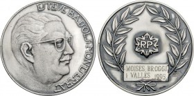 Spanish Medals
Premi Esteve Bassols. 1996. ASSOCIACIÓ CATALANA DE COMUNICACIÓ I RELACIONS PÚBLIQUES. 131,7 grs. AR. Ø 60 mm. Con plaquita con inscripc...