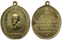 Germania - Medaglia emessa nel XIX sec. devozionale di S. Vincenzo De Paoli (1581-1660) rappresentato con busto frontale e nimbato - AE - con appiccag...