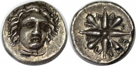 Griechische Münzen, CARIA. SATRAPEN. Pixodaros, 340-334 v. Chr. AR 1/4 Drachme (0,83 g). Vs.: Apollokopf fast v. v. mit Lorbeerkranz. Rs.: Achtstrahli...