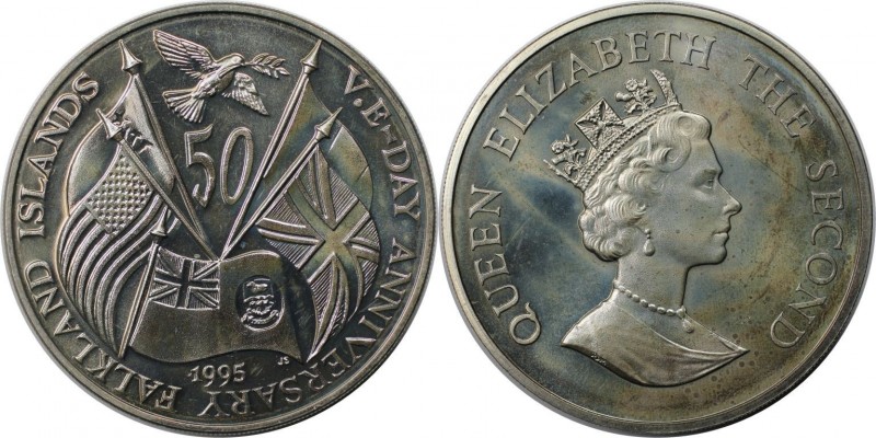 Weltmünzen und Medaillen, Falklandinseln / Falkland islands. "V.E. DAY". 50 Penc...