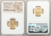 Phocas (AD 602-610). AV solidus (20mm, 4.51 gm, 8h). NGC MS 4/5 - 5/5. Constantinople, 5th officina, AD 607-609. o N FOCAS-PЄR AVG, crowned, draped an...