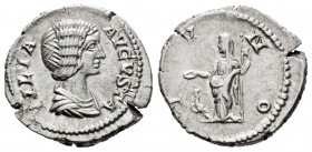 Julia Domna. Denario. 209 d.C. Roma. (Spink-6588). (Ric-559). (Seaby-82). Rev.: IVNO. Juno en pie a izquierda con patera y cetro, a sus pies pavo. Ag....